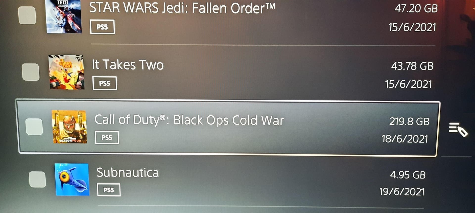 Call Of Duty file sizes are pretty absurd | Source: u/switchondem (Reddit)