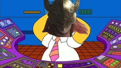 An edited image of Homer Simpson being confused but instead of him it's edited to be Malenia from Elden Ring signifying the game's lore being inaccessible.